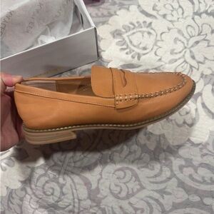 Women's Tan Loafers